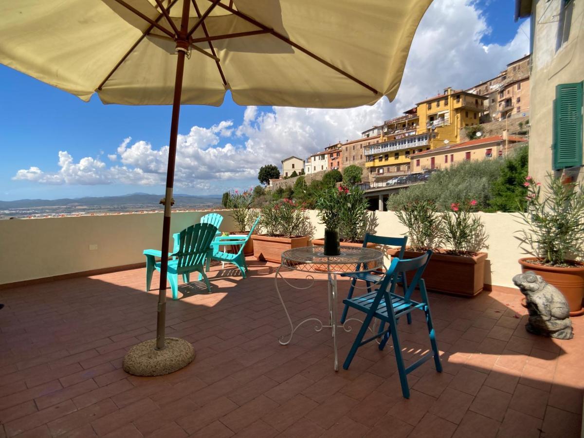 La Terrazza Di Re Scarlino Apartment ภายนอก รูปภาพ