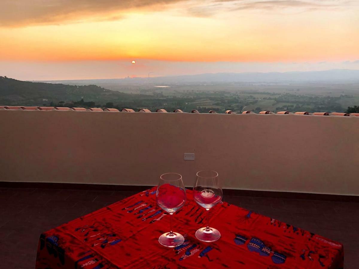 La Terrazza Di Re Scarlino Apartment ภายนอก รูปภาพ